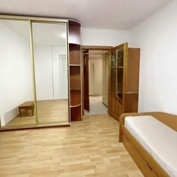 Срібнокільська вул., 14