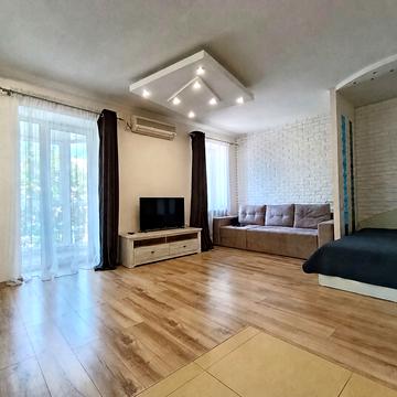 Університетський просп. (Гагаріна), 30