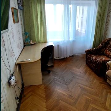 Братиславська вул., 4