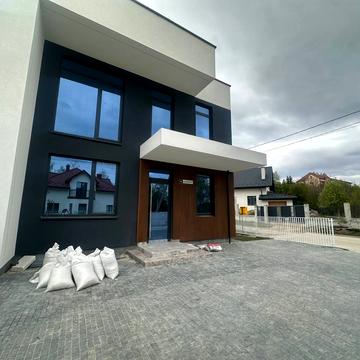 Княгині Ольги вул., 1