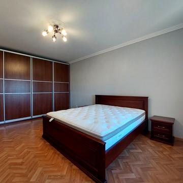 Срібнокільська вул., 2-А