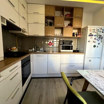 Валерія Лобановського вул., (Будинок 26)
