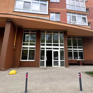 Рівненська вул., 12-Б
