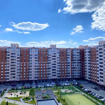 Співдружності вул., 1