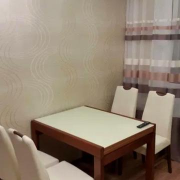 Феодосійська вул., 1
