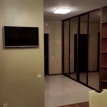 Феодосійська вул., 1