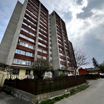 Зелена вул., 3