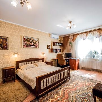 Академіка Глушкова просп., 9-В