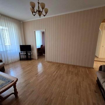 Лесі Українки бульв., 13