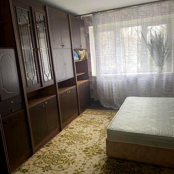 Академіка Філатова вул., 76