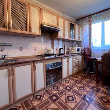 Велика Васильківська вул. (Червоноармійська), 124