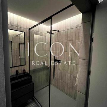 Салютна вул., (Будинок 02301-02303)