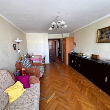 Сортувальна вул., 4