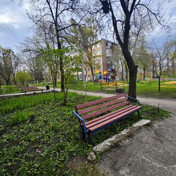 Миру вул., 110