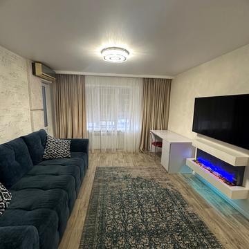 Миколи Краснова вул., 5