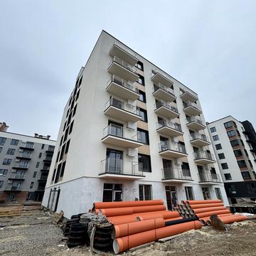 Євгена Коновальця вул., (Будинок 4)