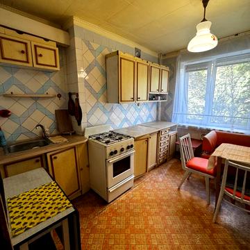 Олександра Поля просп. (Кірова), 44-Б