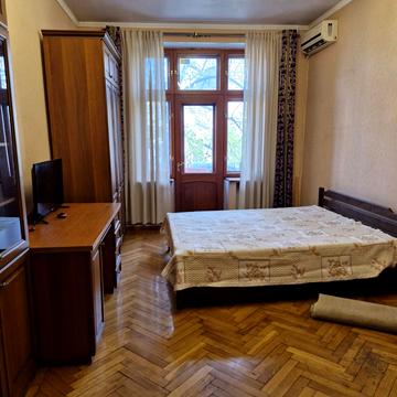 Всеволода Змієнка вул., 16