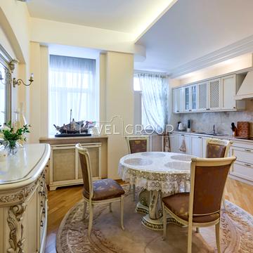 Володимирська вул., 71