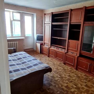 Євгена Танцюри вул., 39