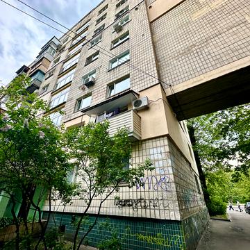 Русанівська набережна вул., 22