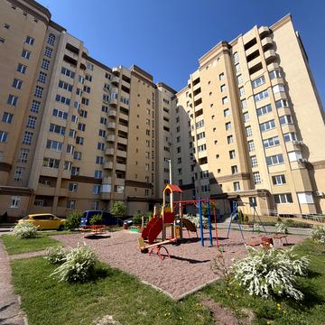 Віктора Йови вул., 1