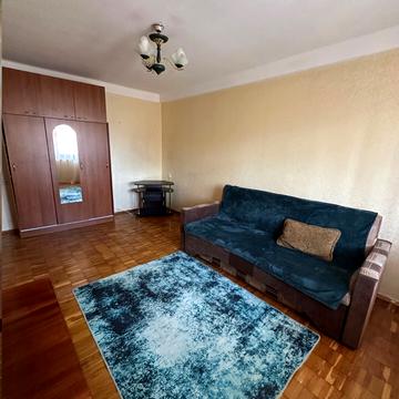 Ореста Левицького вул. (Академіка Курчатова), 6