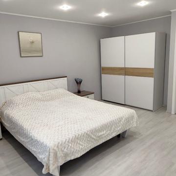 Антоновича вул. (Горького), 100