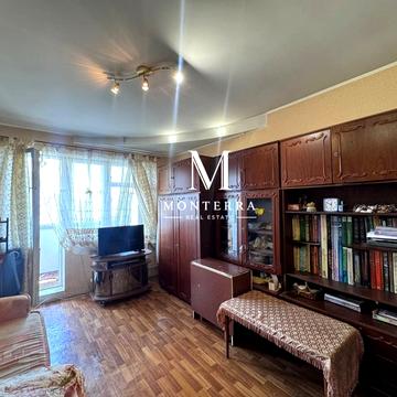 Празька вул., 21/2