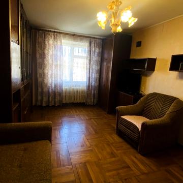 Євгена Чикаленка вул., 68б