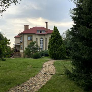 Лугова вул.