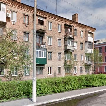 Грушевського вул., 23