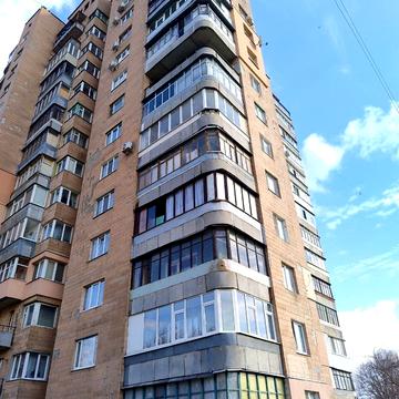 Москалівська вул. (Жовтневої Революції), 9