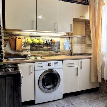 Академіка Корольова просп., 12-Г