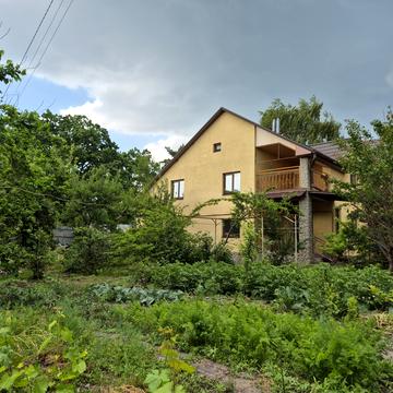 Грушевського, 33