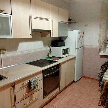 Академіка Корольова вул., 17