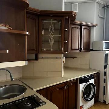 Героїв УПА вул., 73
