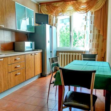 Голосіївський просп. (40-річчя Жовтня), 68