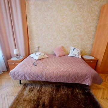 Велика Васильківська вул. (Червоноармійська), 51