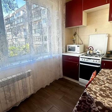 Сержа Лифаря вул. (Олександра Сабурова), 5