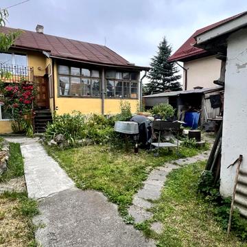 Спокійна вул.
