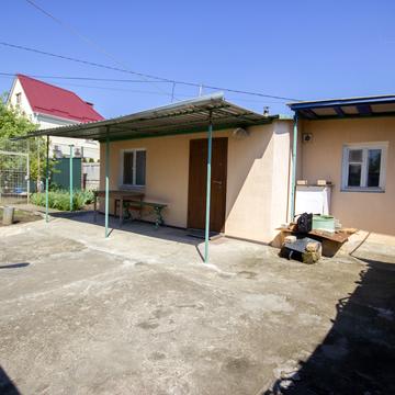 Крутоярська, 28