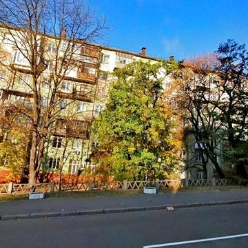 Кловський узвіз, 4