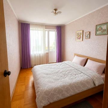 Коновальця вул., 14