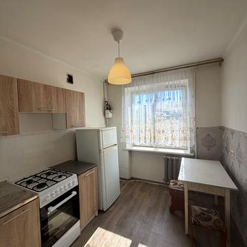 Євгена Патона вул., 2/3
