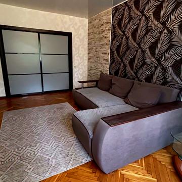 Академіка Корольова просп., 6
