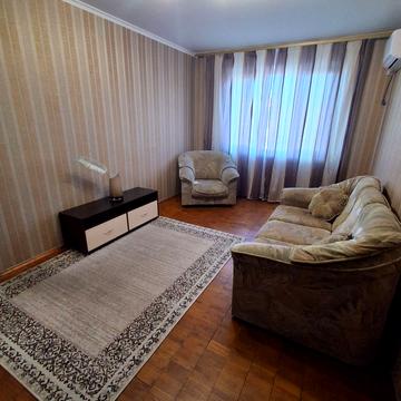 Володимира Івасюка просп. (Героїв Сталінграду), 51