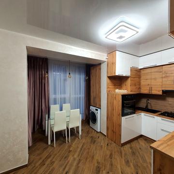 Григорія Сковороди вул., 38