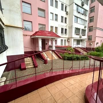 Віталія Блажка вул., 7-А