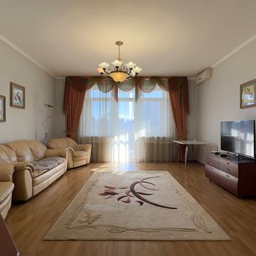 Панаса Мирного вул., 16/13